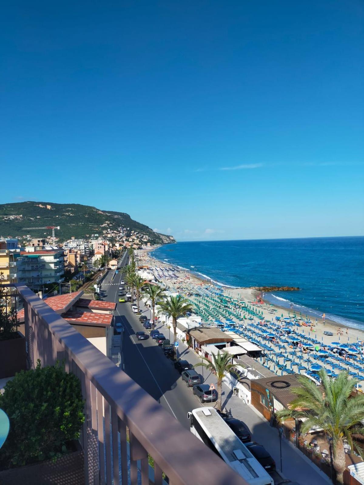 Ca Degli Ulivi Hotel Finale Ligure Luaran gambar